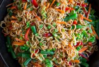 Garlic Sesame Vegetable Stir-Fry Noodles