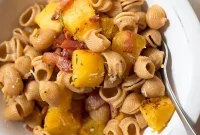 Pasta with Roasted Acorn Squash and Crispy Bacon