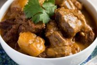 Slow Cooker Beef Massaman Curry Recipe – Authentic Flavor