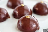 Decadent Gluten-Free Chocolate Mousse Cakes Recipe