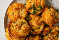 Homemade Twisted Garlic Cheese Rolls Recipe