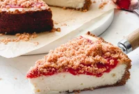 Strawberry Crunch Cheesecake Recipe