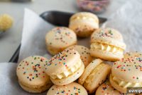 Birthday Cake Macarons: Sprinkled French Macaron Recipe