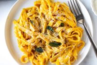Creamy Pumpkin Fettuccine Alfredo Recipe