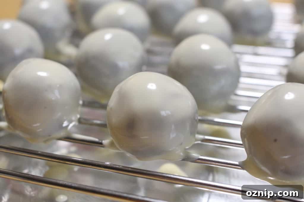 Halloween white chocolate eyeballs