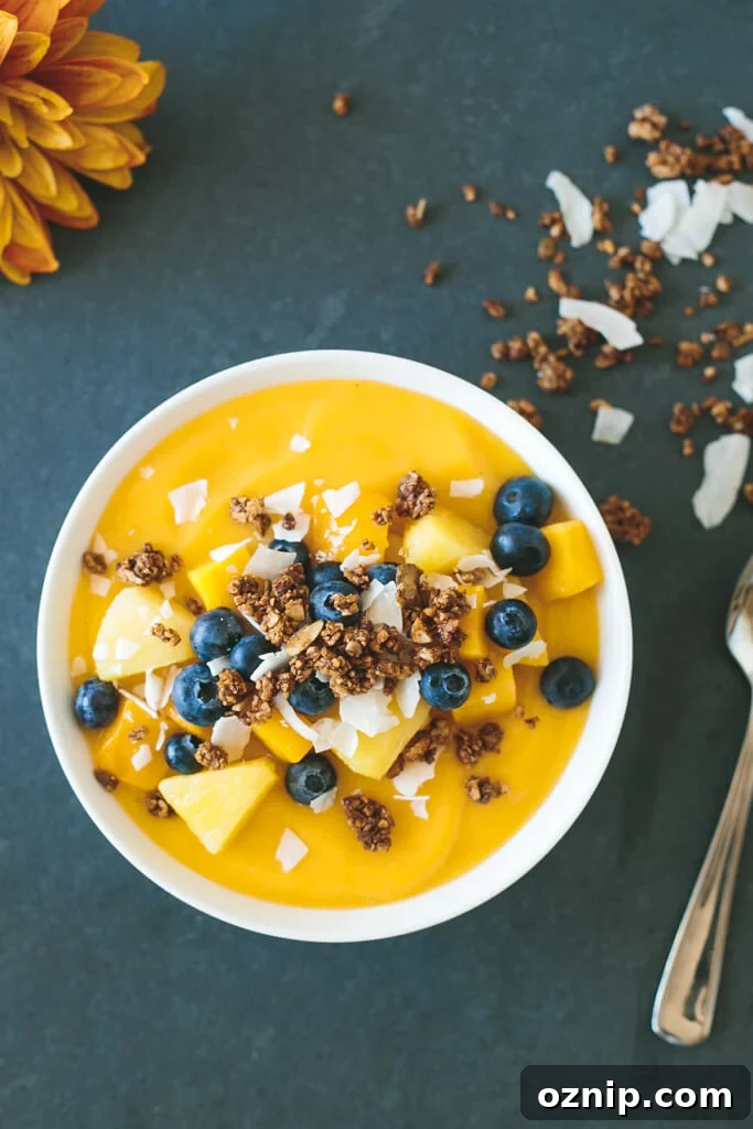 5 Smoothie Bowl Recipes You'll Make Again and Again 4 (gluten-free) Mango Smoothie Bowl. The perfect summer smoothie bowl, filled with mangoes, pineapple, blueberries and gluten-free granola.