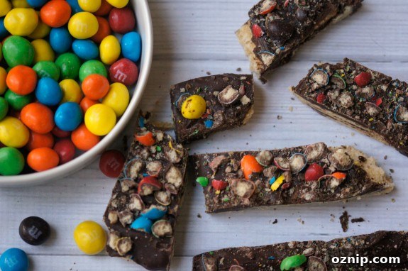 Crunchy Chocolate Bark with M&M's Crispy 4 An easy and delicious crispy recipe- Crispy Chocolate Bark! #CrispyComeback #CollectiveBias #ad