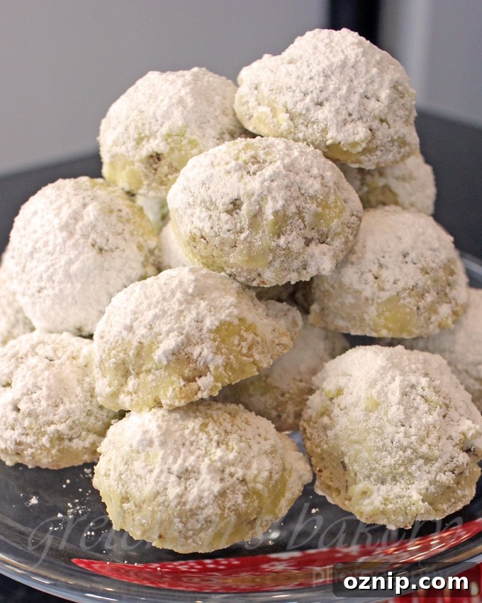 Vegan Snowball Cookies