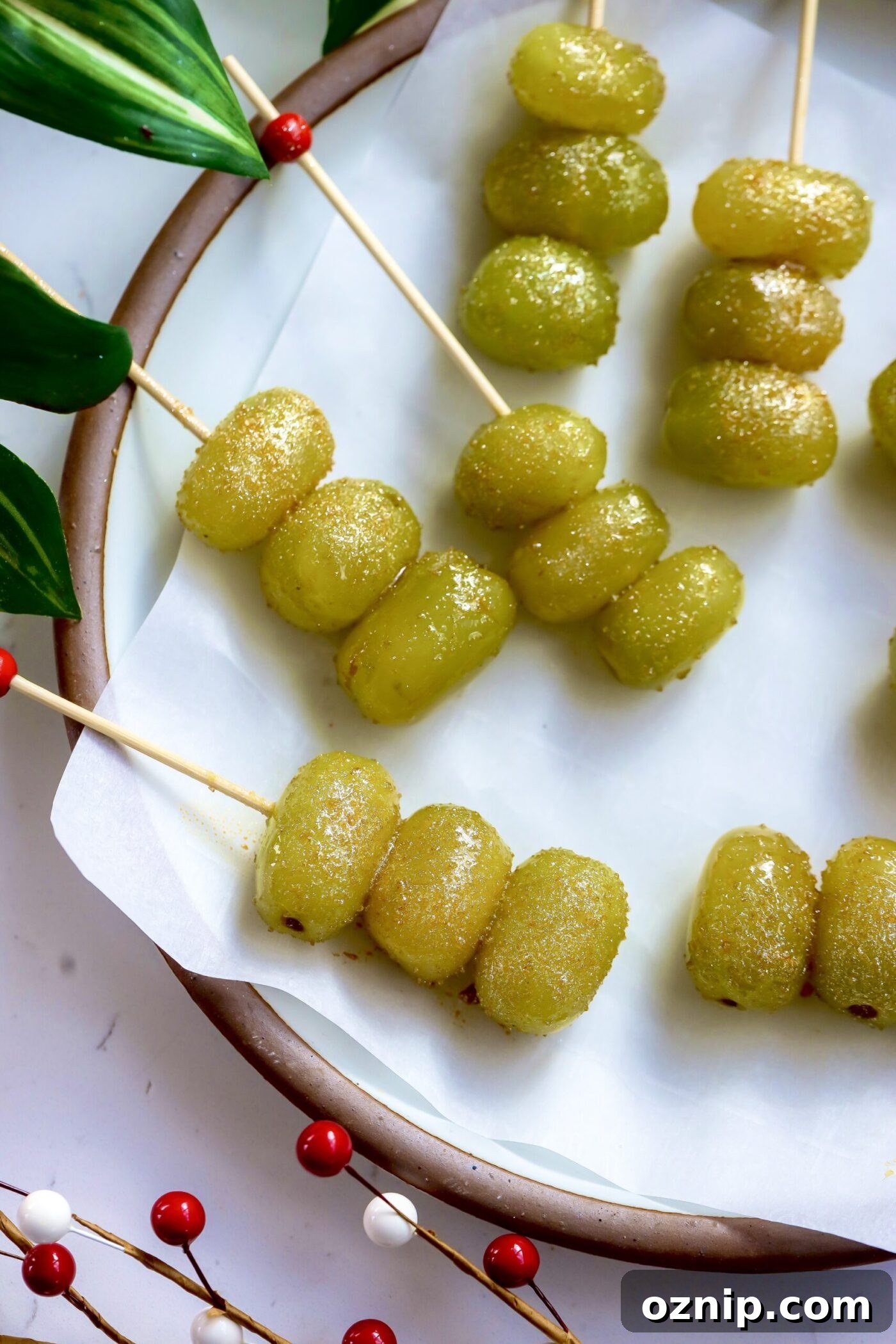 Champagne Grapes: Flavor, Uses, and Where to Buy 2 Champagne Grapes