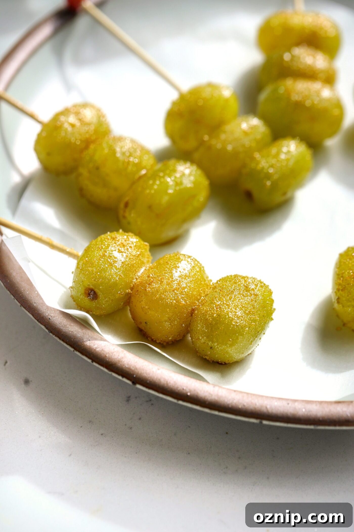 Champagne Grapes: Flavor, Uses, and Where to Buy 3 Cleopatra Grapes