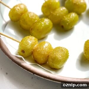 Small image of Champagne Grapes