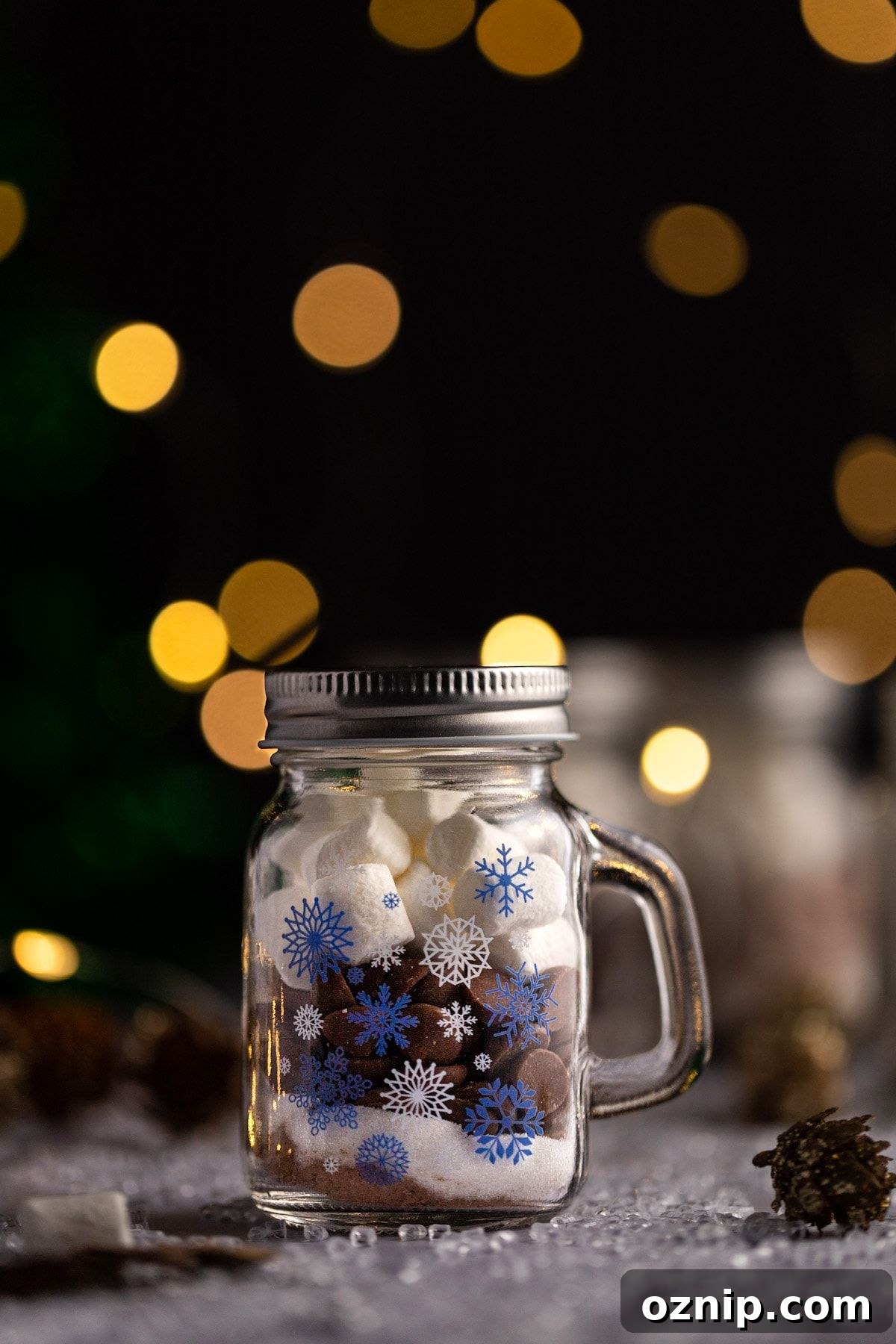 31 Handmade Christmas Gifts Under $10 17 hot chocolate mason jar mix