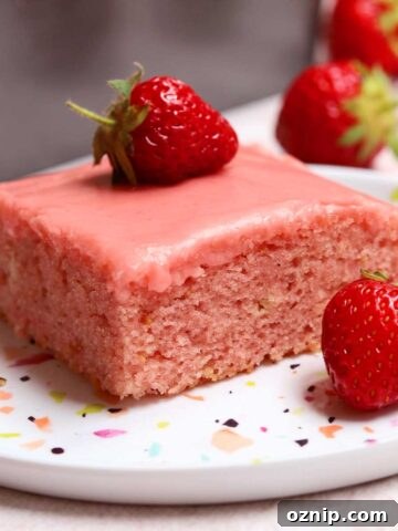 strawberry sheet cake