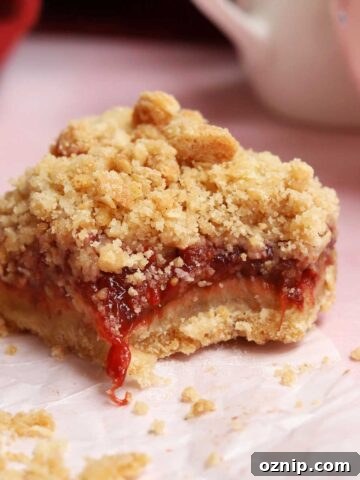 strawberry crisp bars