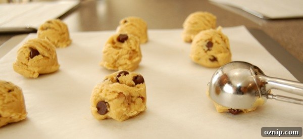 Chewy Chocolate Chip Cookies with Crispy Edges 4 All The Secrets For The Best Chocolate Chip Cookies every time | NoBiggie.net