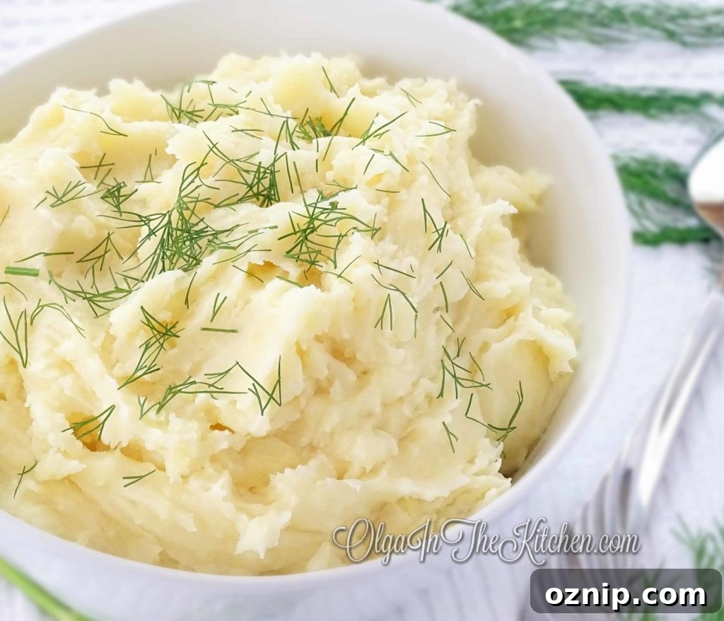 Classic Mashed Potatoes: a delicious, creamy side dish for any piece of meat or fish.
